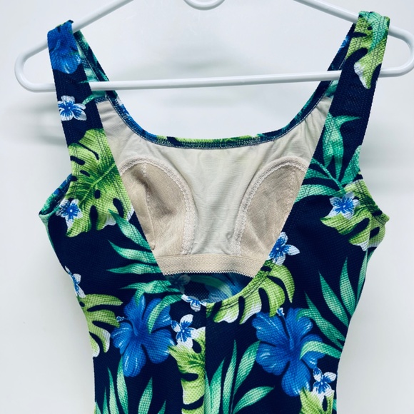 Kathy Ireland Bikini Sz 10 Women’s Tropical Print open back one-pieces Swimwear - Picture 5 of 9